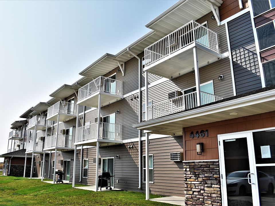 1st image of 4421 12th St W #105