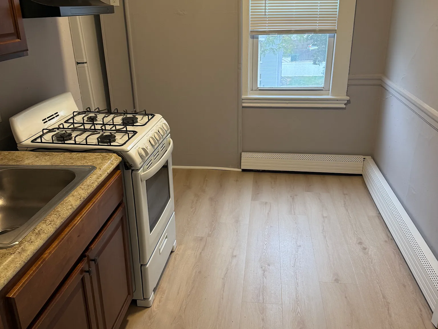1 bed, 750 sqft, $1,850 — Photo 4
