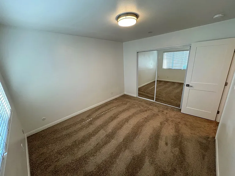 Casa Madrid Apartments — Photo 20