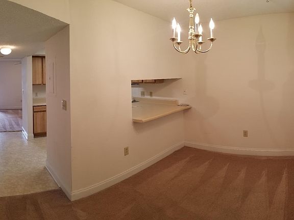 3rd image of 643 Bear Dr