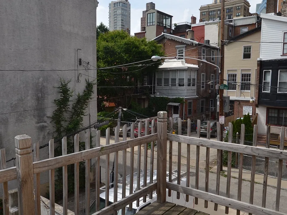 #2R: 1BR for $1595 for 9/7-10/1