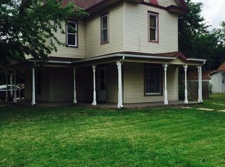 421 E Lyon St, Lyons, KS 67554