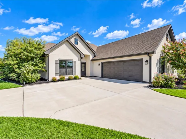 101 Hillsborough Dr W, Montgomery, TX 77356