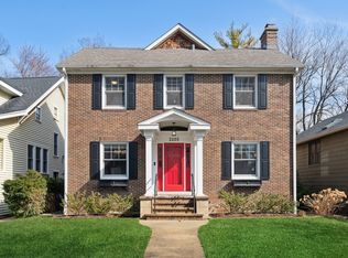 2205 Forestview Rd, Evanston, IL 60201