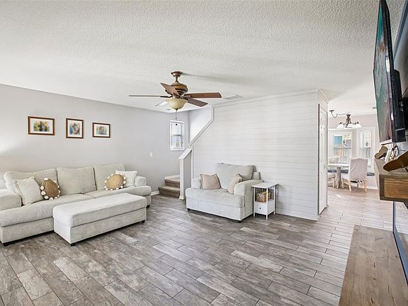 2nd image of 8708 Persea Ct