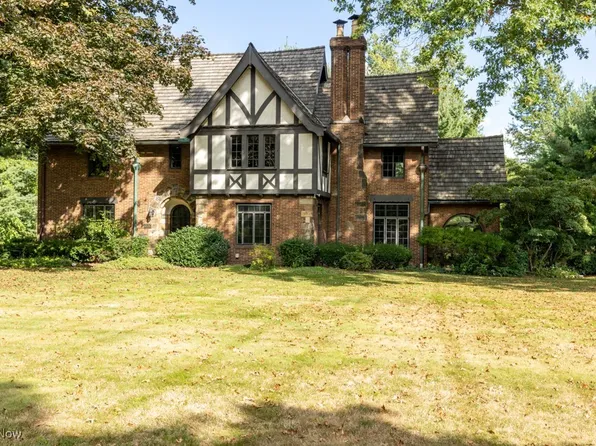 569 Merriman Rd, Akron, OH 44303