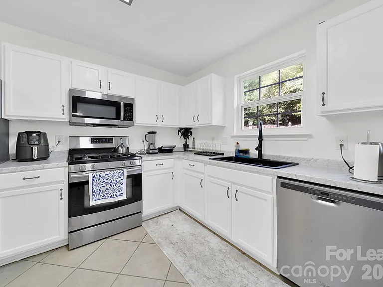 10541 Haddington Dr NW — Photo 15