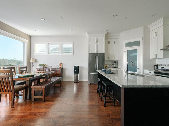 5th image of 11028 Harris Dr