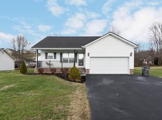 108 Sunrise Meadow Ct, Mount Carmel, TN 37645