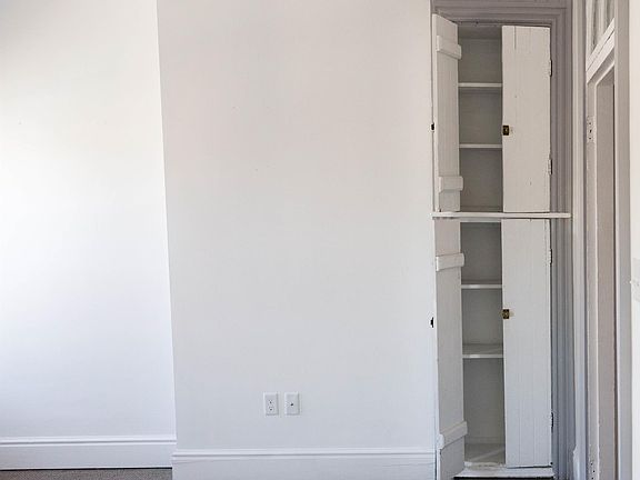 5th image of 4407 Butler St #10769967