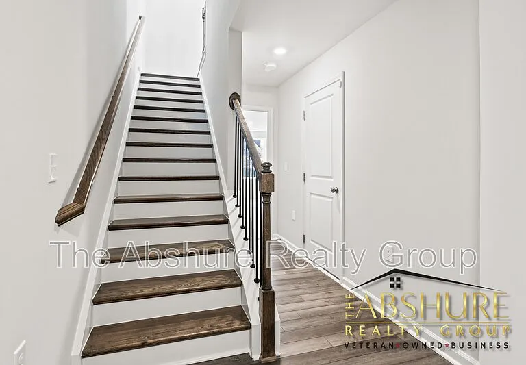 2607 Chert Ln — Photo 2