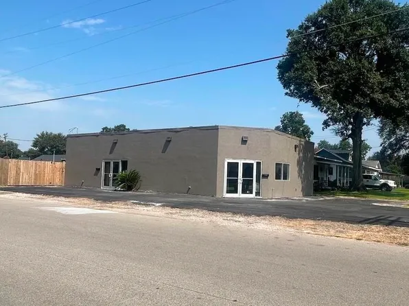 928 Block St, Port Neches, TX 77651