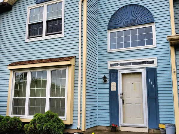 114 Crossings Way, Lindenwold, NJ 08021