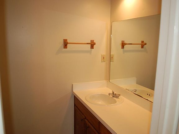 3rd image of 2303 Lucas Dr APT A