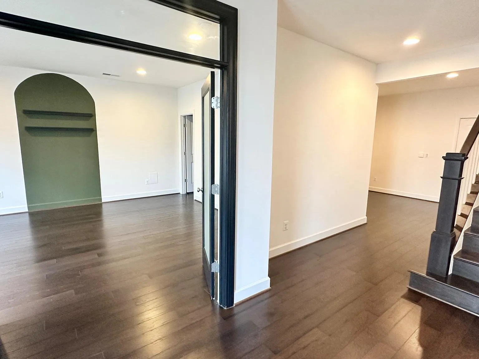 4 bed, 4.5 bath, 3272 sqft, $4,975 — Photo 3