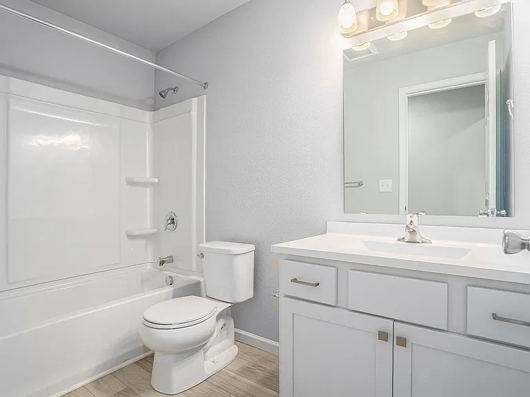 16507 Bedington Dr — Photo 11