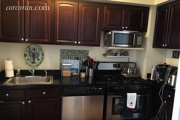 Rented by Corcoran | media 23