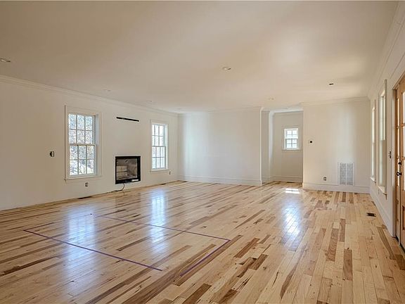 4th image of 312 E 3rd St E