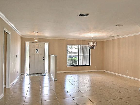 2nd image of 565 W Forest Trl