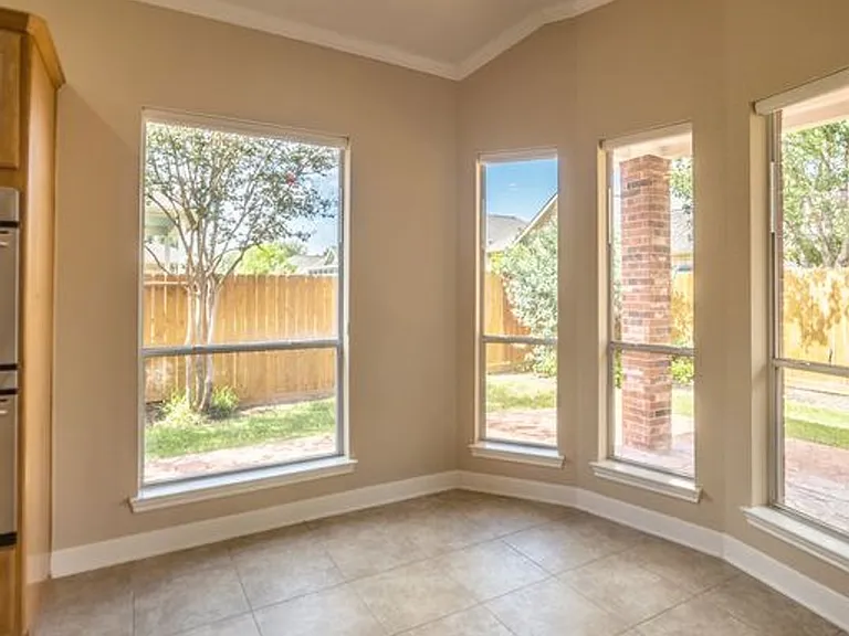 5019 Shining Creek Ct — Photo 24