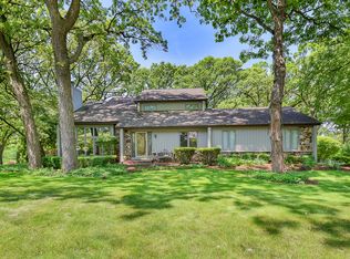 3N480 Shagbark Dr, West Chicago, IL 60185