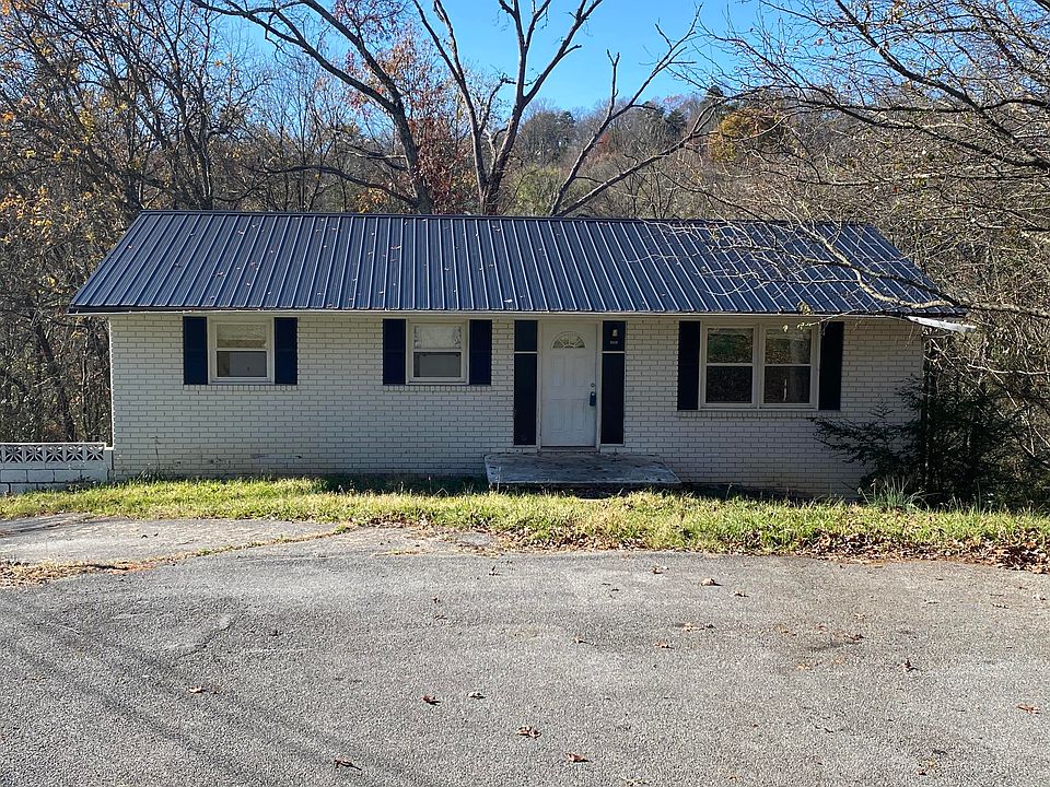 1st image of 704 Wedgewood Cir