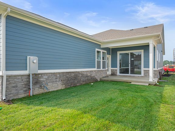 2nd image of 1290 Amberley Way