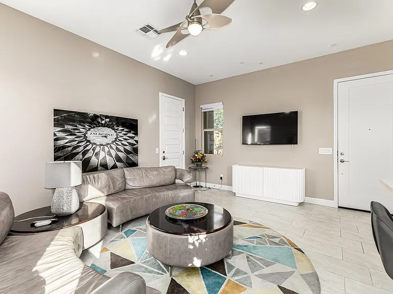 7611 E Camino Vivaz — Photo 38