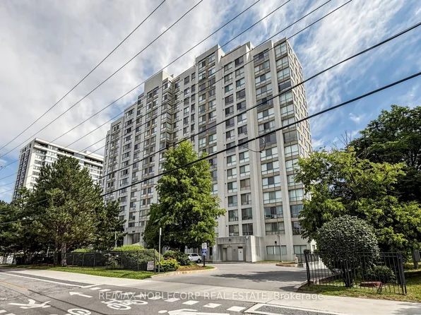 2901 Kipling Ave #804, Toronto, ON M9V 5E5