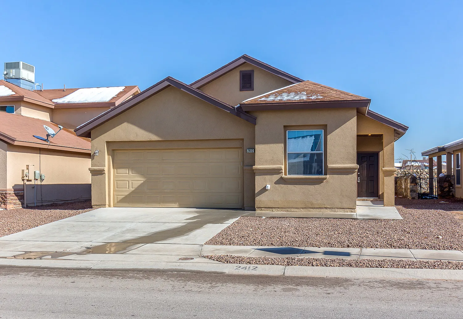 1 Story 3 Bedroom Home right by park — Photo 3