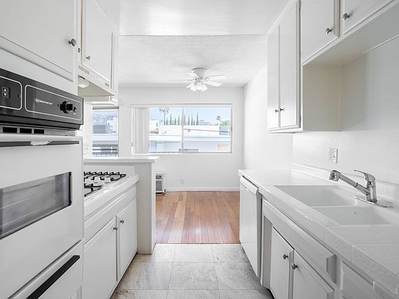 4th image of 725 N Hayworth Ave APT 7