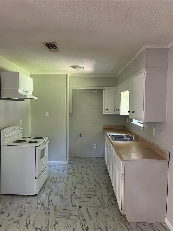 3 bed, 1.0 bath, 1000 sqft, $1,400 — Photo 3