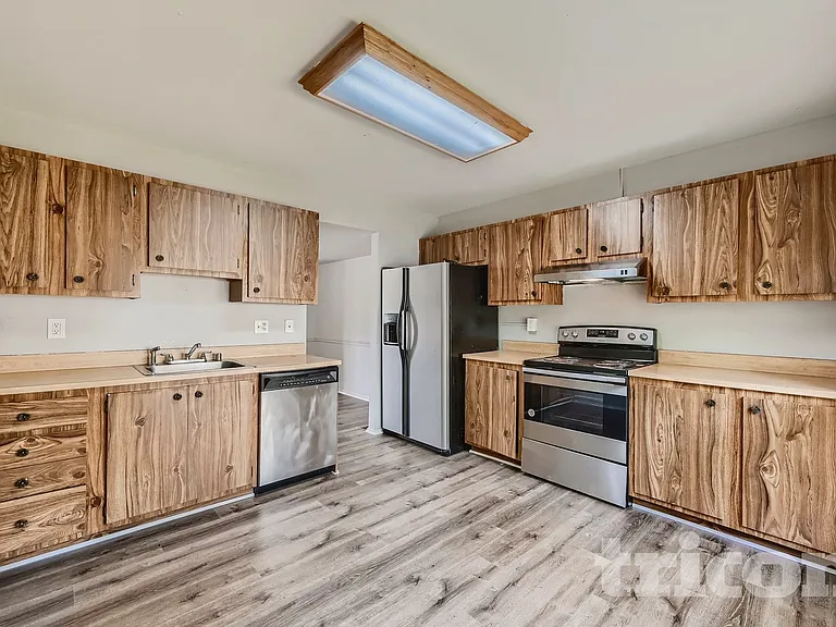 1103 Riverboat Ct — Photo 8
