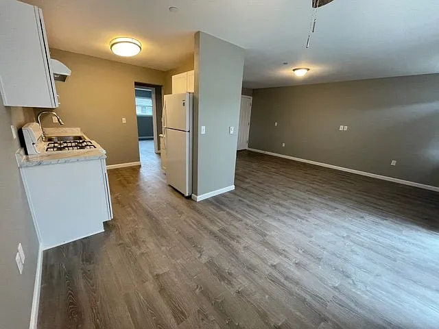 Pacific Pointe Apartments