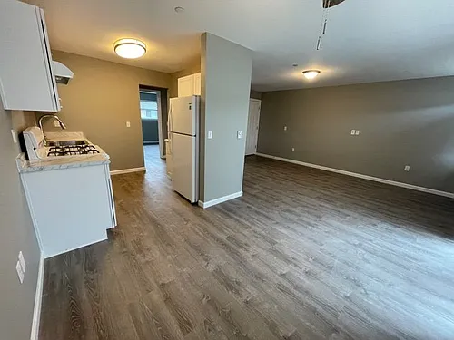 Pacific Pointe Apartments Photo 1