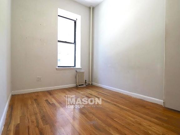 4th image of 70 W 109th St #27