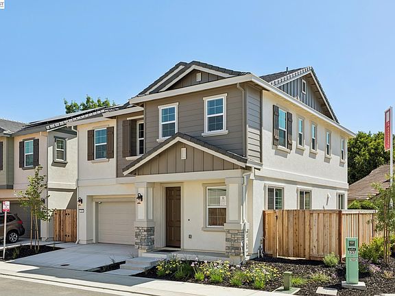 2nd image of 137 Creek View Cir