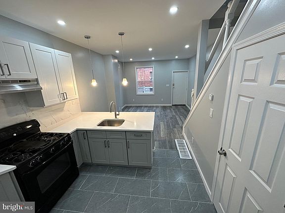 4th image of 2546 W Seltzer St