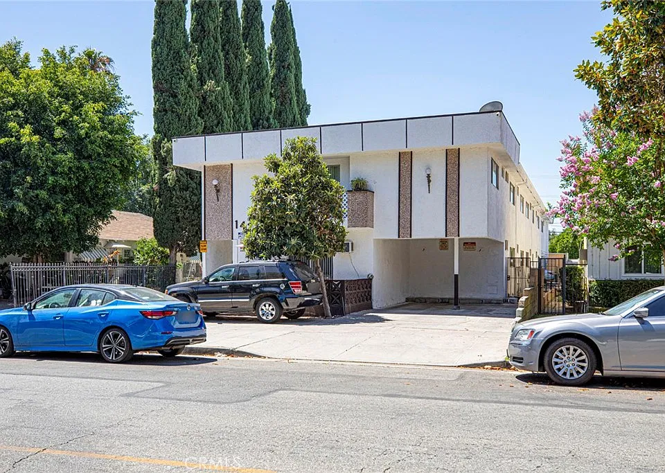 14218 Sylvan St Van Nuys CA | Zillow