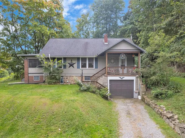 279 Norwood Dr, Beaver Falls, PA 15010