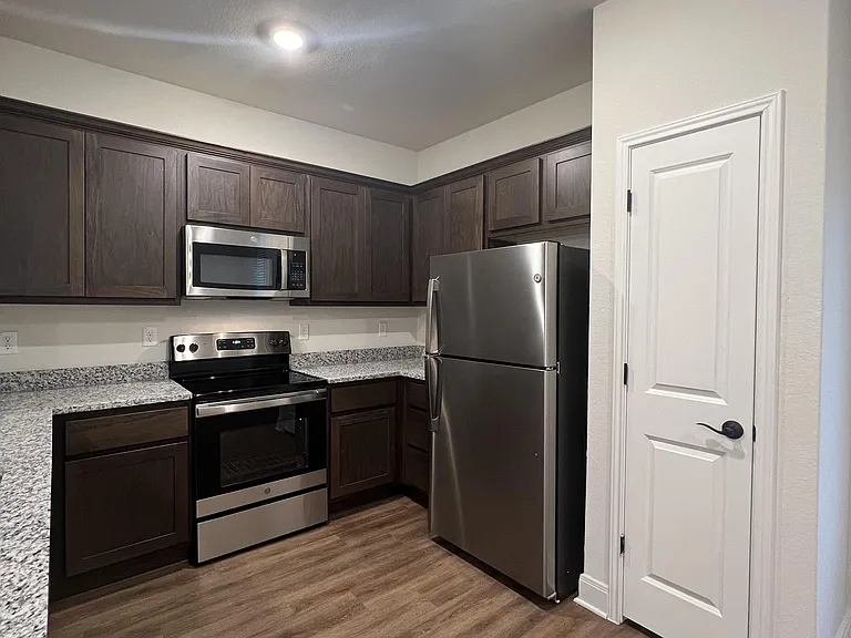 13851 Enzo Gate #101 — Photo 10