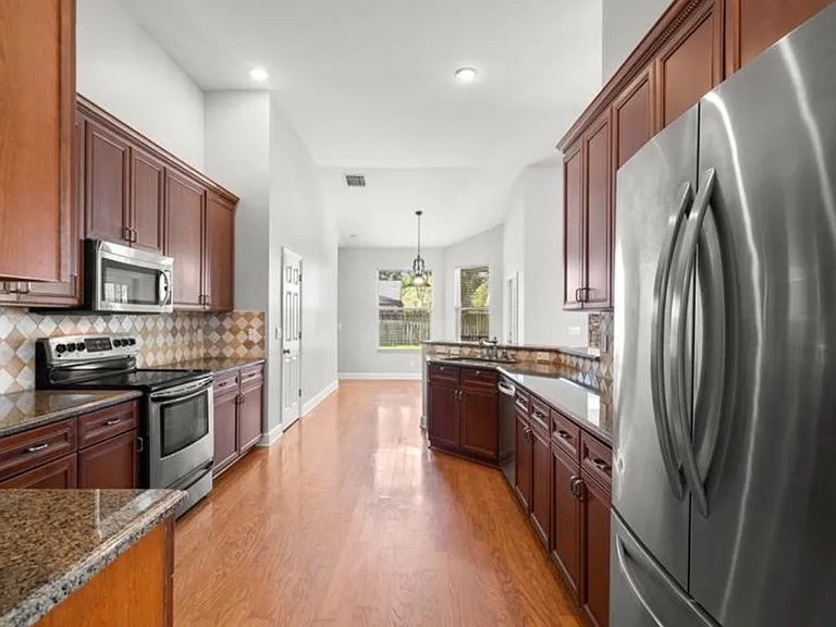 3827 Misty Landing Dr — Photo 12