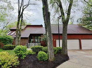 3953 Applewood Ln, Dayton, OH 45429