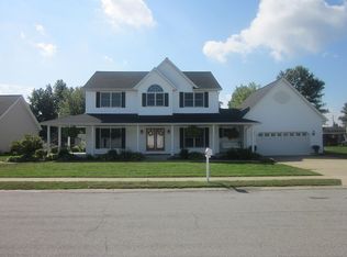 703 Flamingo Ct, Effingham, IL 62401