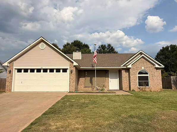 180 Azalea Dr, Greenwood, AR 72936