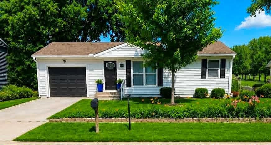 1st image of 513 N Powahatan Dr