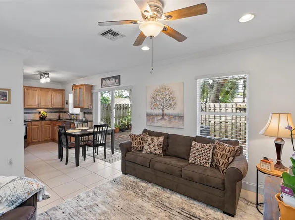 5343 NW 90th Avenue NW, Sunrise, FL 33351