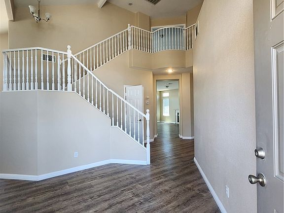 5th image of 7748 Cascade Bluffs Ct