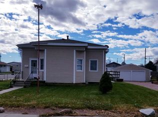 1402 W Overland Dr, Scottsbluff, NE 69361