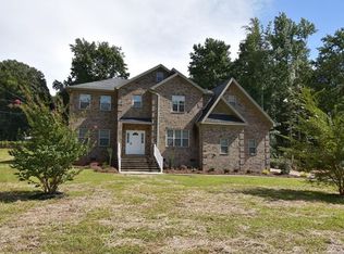 7040 Reeves St, Charlotte, NC 28269